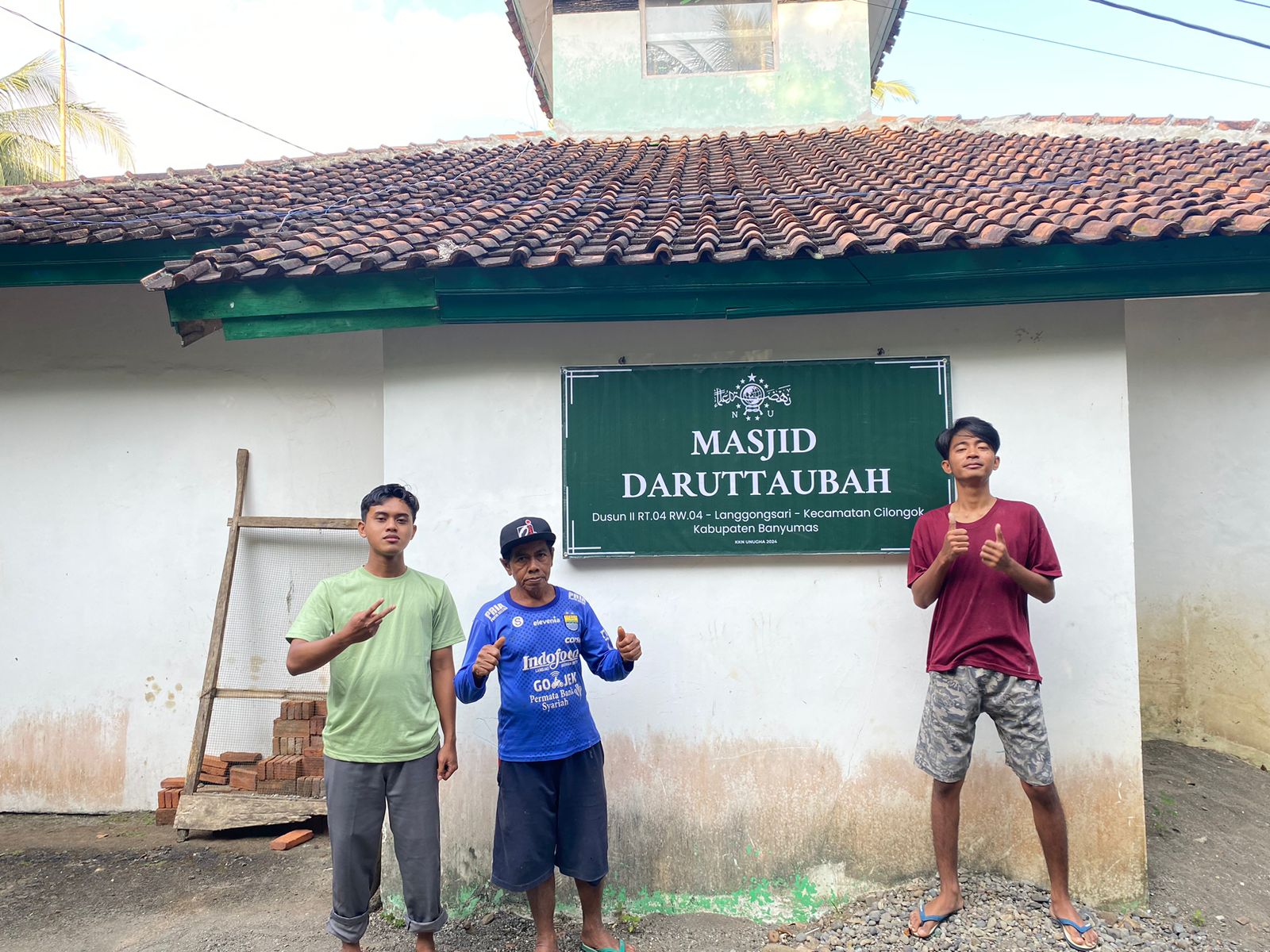 Plang nama masjid